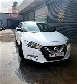 نيسان ماكسيما